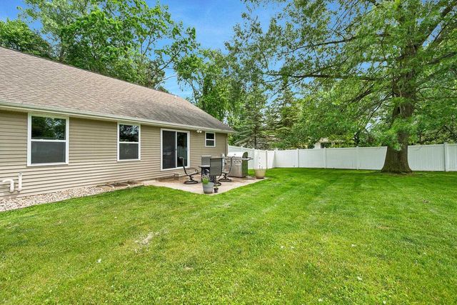 1014 LA COUNT ROAD, Green Bay, WI 54313