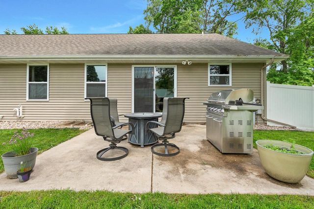 1014 LA COUNT ROAD, Green Bay, WI 54313