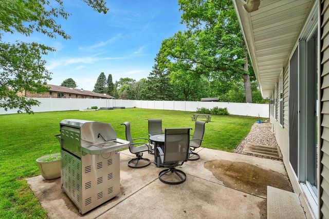 1014 LA COUNT ROAD, Green Bay, WI 54313