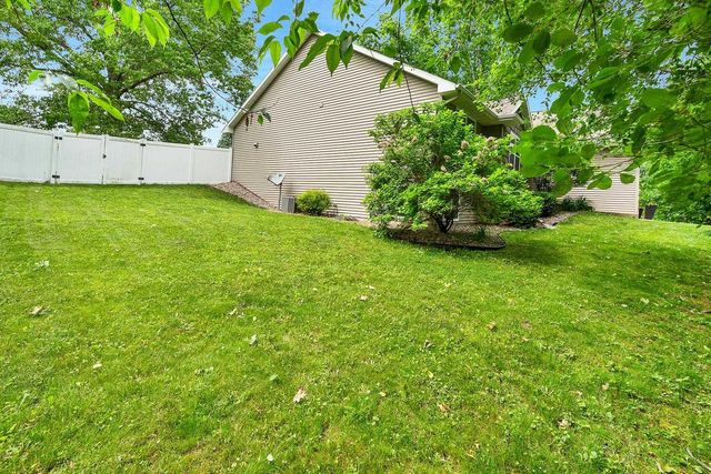 1014 LA COUNT ROAD, Green Bay, WI 54313