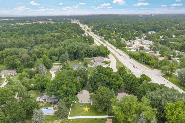 1014 LA COUNT ROAD, Green Bay, WI 54313