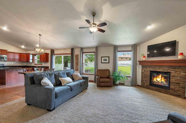 1014 LA COUNT ROAD, Green Bay, WI 54313