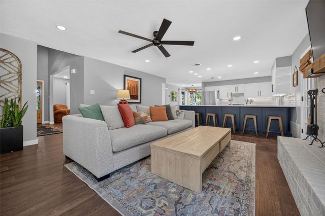 1609 Ems Road W, Fort Worth, TX 76116