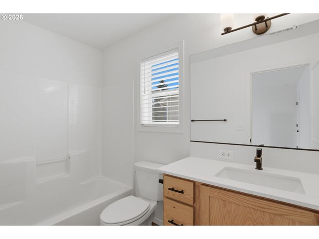 10215 Ne 116TH Ct, Vancouver, WA 98662