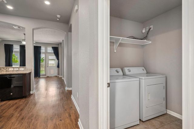 2131 Naples Way, Bryan, TX 77808