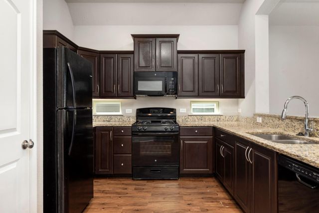 2131 Naples Way, Bryan, TX 77808