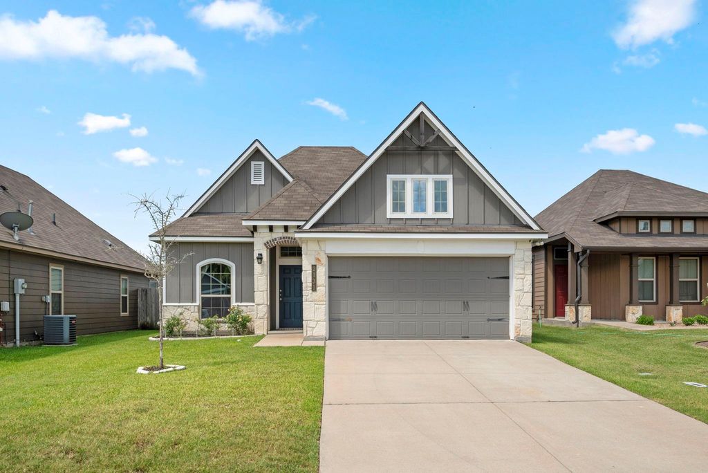2131 Naples Way, Bryan, TX 77808