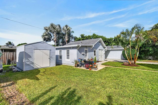 415 Greenbriar Drive, West Palm Beach, FL 33403
