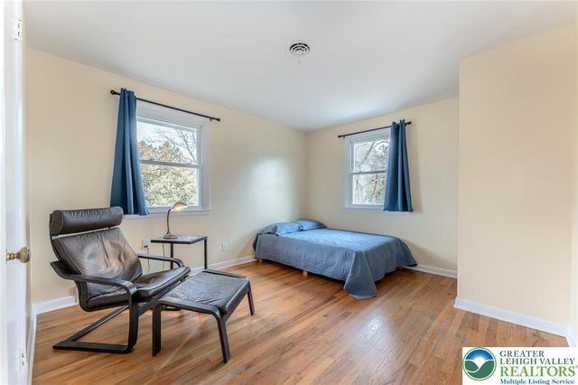 827 College Lane, Allentown City, PA 18103