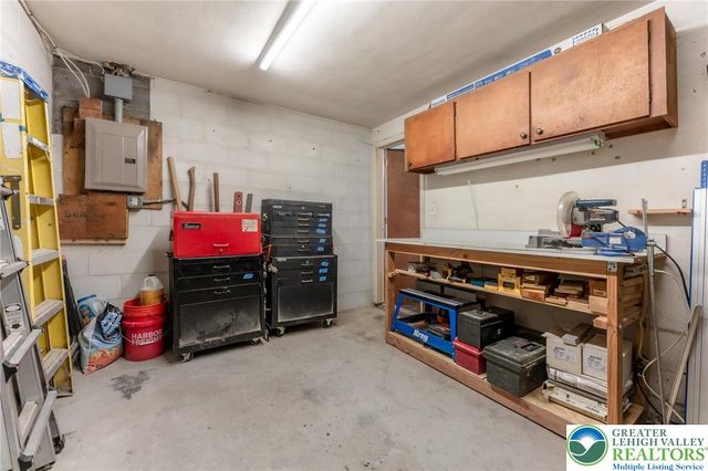 827 College Lane, Allentown City, PA 18103