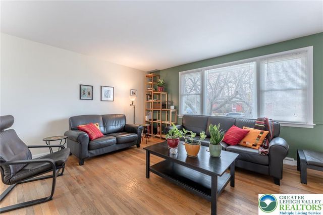 827 College Lane, Allentown City, PA 18103