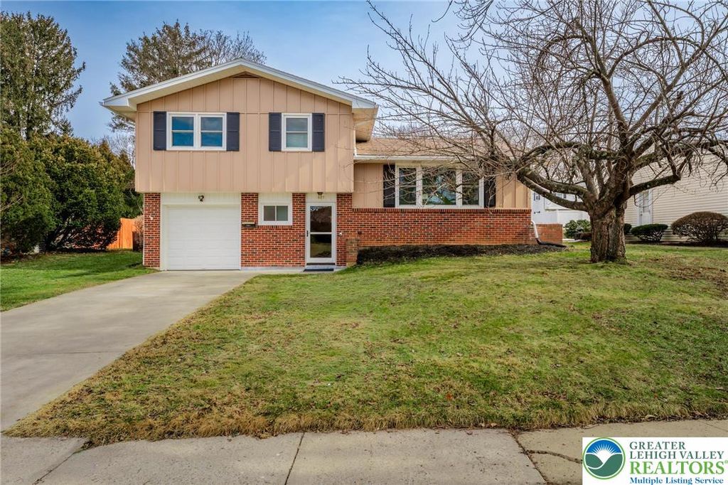 827 College Lane, Allentown City, PA 18103