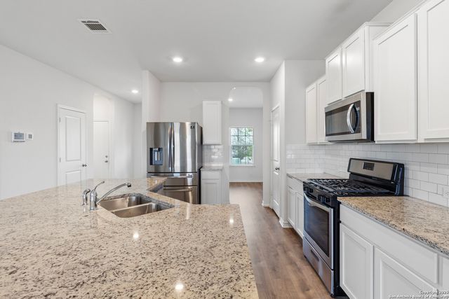 13118 Whisper Bend, San Antonio, TX 78252