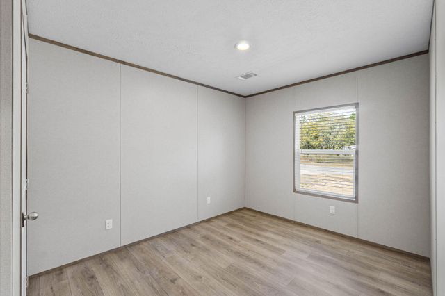 39 Bellini Road, Defuniak Springs, FL 32433