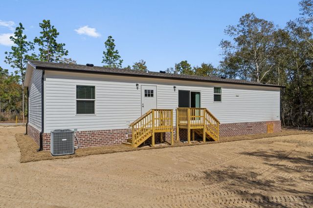 39 Bellini Road, Defuniak Springs, FL 32433