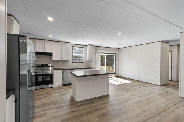 39 Bellini Road, Defuniak Springs, FL 32433