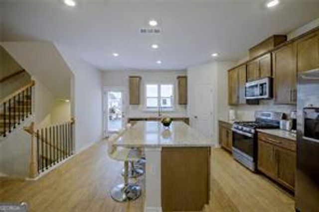 216 Wilder Ridge Way, Lawrenceville, GA 30044