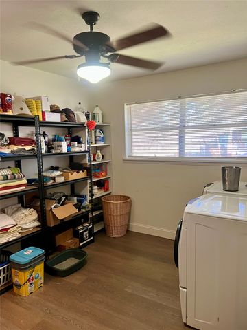 216 Woodlawn Avenue, Strawn, TX 76475