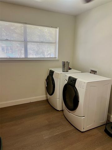 216 Woodlawn Avenue, Strawn, TX 76475