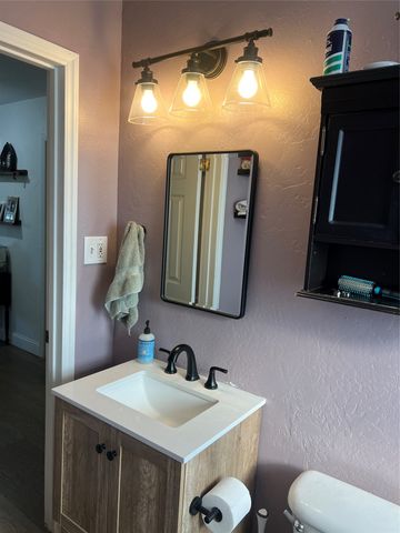 216 Woodlawn Avenue, Strawn, TX 76475