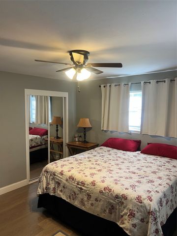 216 Woodlawn Avenue, Strawn, TX 76475