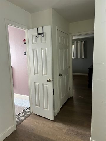 216 Woodlawn Avenue, Strawn, TX 76475