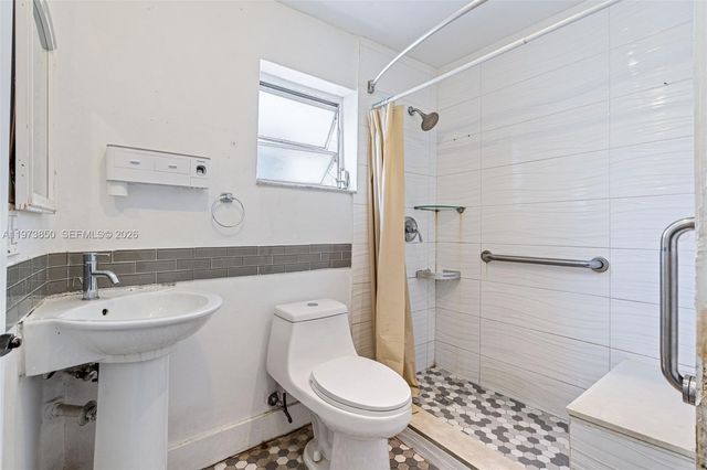 2220 SW 16th Ter, Miami, FL 33145