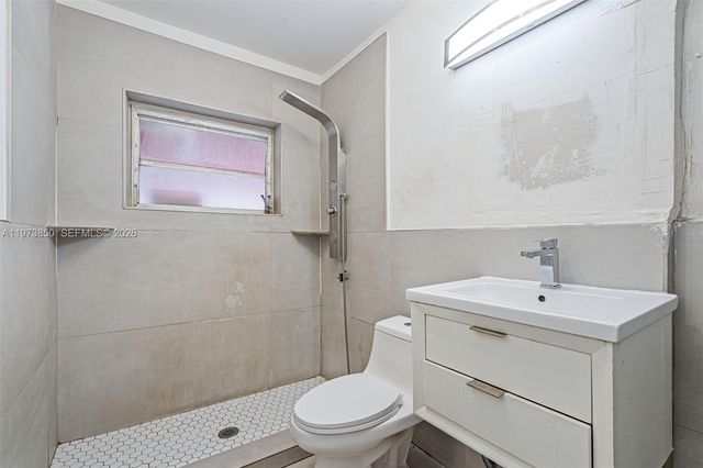 2220 SW 16th Ter, Miami, FL 33145