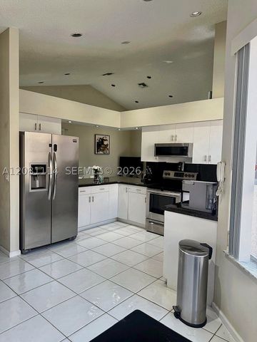 8976 Shoal Creek Ln 8976, Boynton Beach, FL 33472