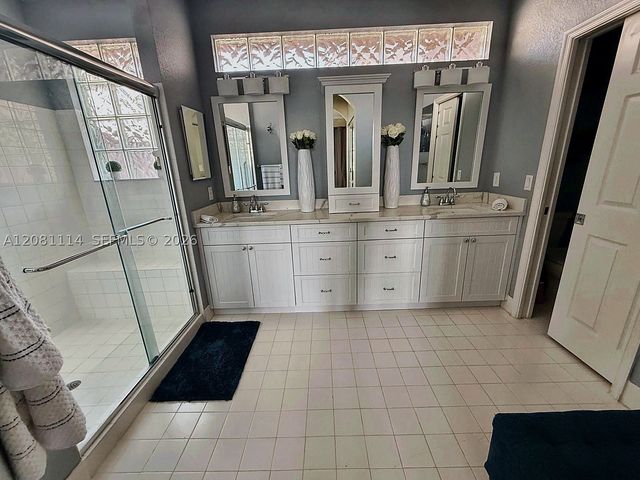 8976 Shoal Creek Ln 8976, Boynton Beach, FL 33472