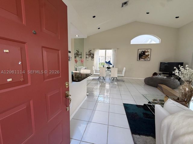 8976 Shoal Creek Ln 8976, Boynton Beach, FL 33472