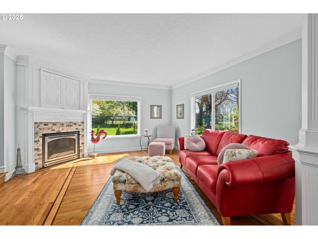2595 Ne ROBERTS Pl, Gresham, OR 97030