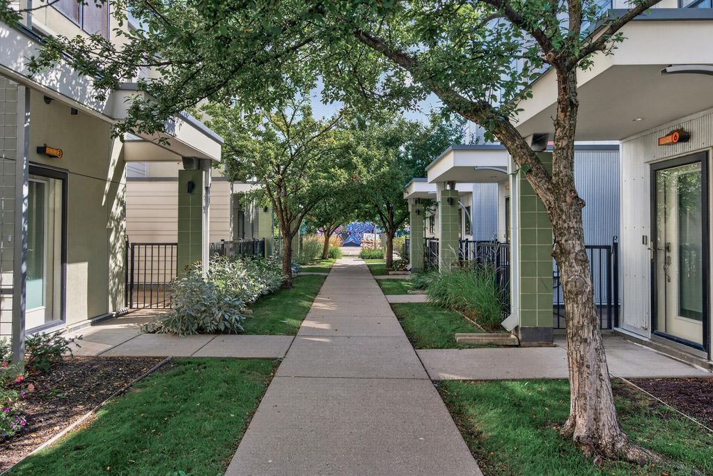 2818 Aldrich Avenue S 103, Minneapolis, MN 55408 — photo 3