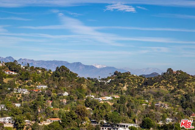 10132 Hollow Glen Circle, Los Angeles, CA 90077