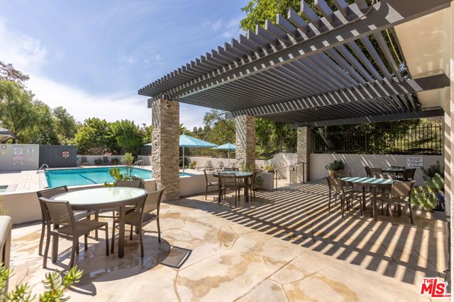 10132 Hollow Glen Circle, Los Angeles, CA 90077