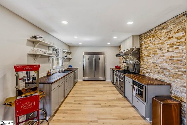 501 Bushy Creek Road, Woodruff, SC 29388