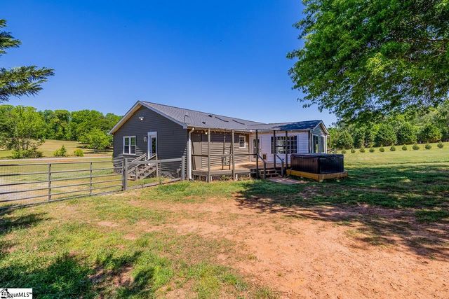 501 Bushy Creek Road, Woodruff, SC 29388