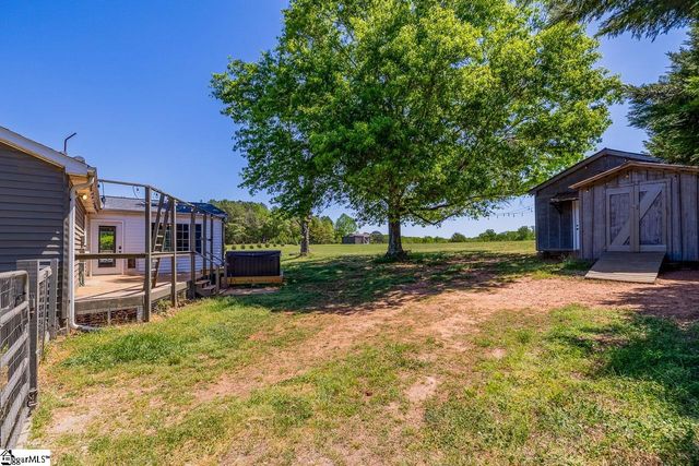 501 Bushy Creek Road, Woodruff, SC 29388