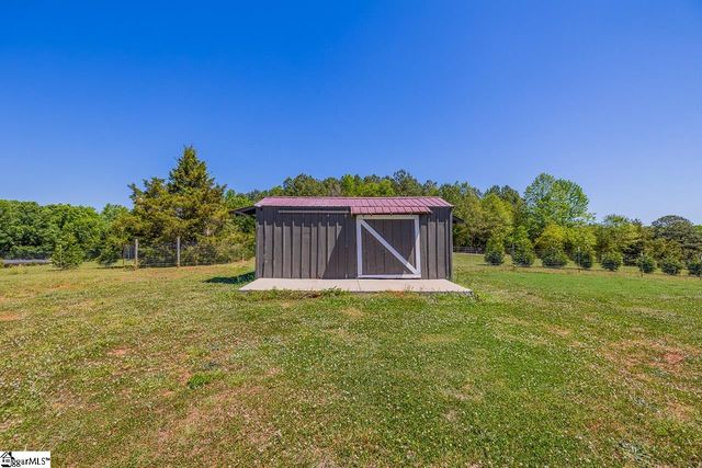 501 Bushy Creek Road, Woodruff, SC 29388