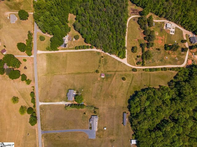 501 Bushy Creek Road, Woodruff, SC 29388