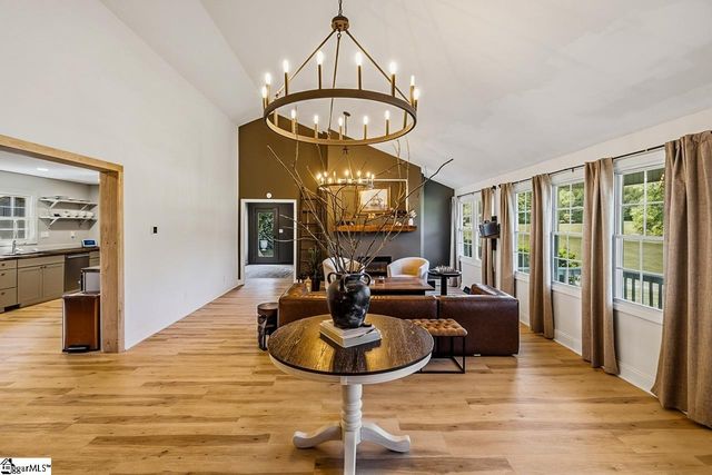 501 Bushy Creek Road, Woodruff, SC 29388