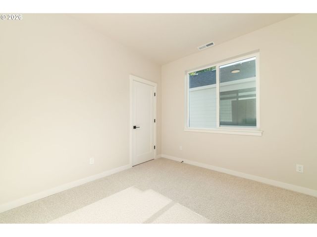 4202 Se Ellis St, Portland, OR 97206