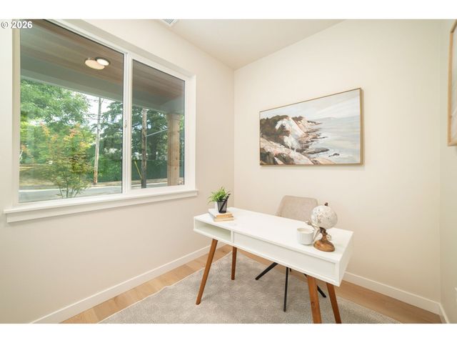 4202 Se Ellis St, Portland, OR 97206