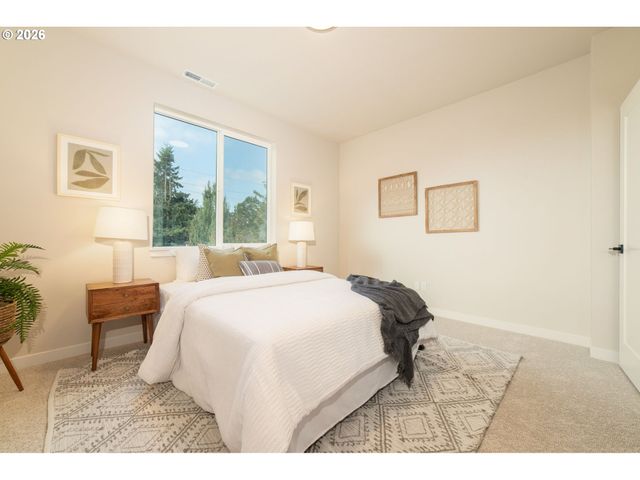 4202 Se Ellis St, Portland, OR 97206