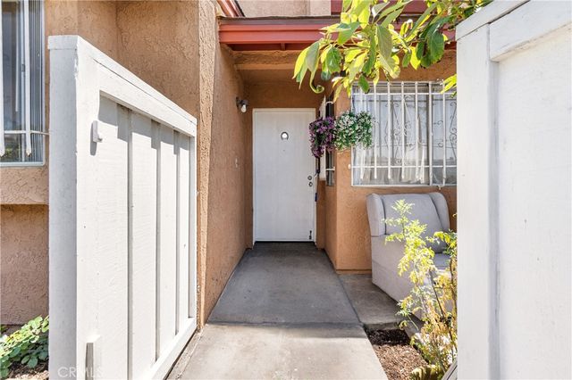 3900 W Hazard A, Santa Ana, CA 92703