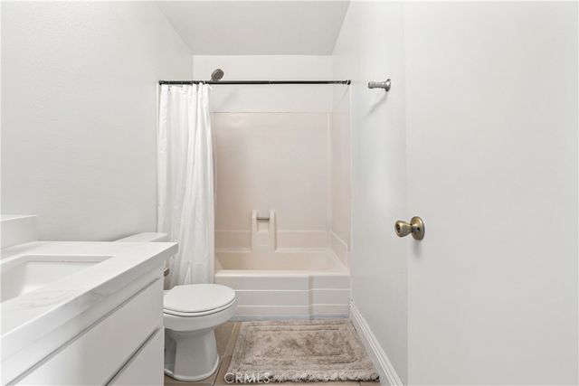 3900 W Hazard A, Santa Ana, CA 92703