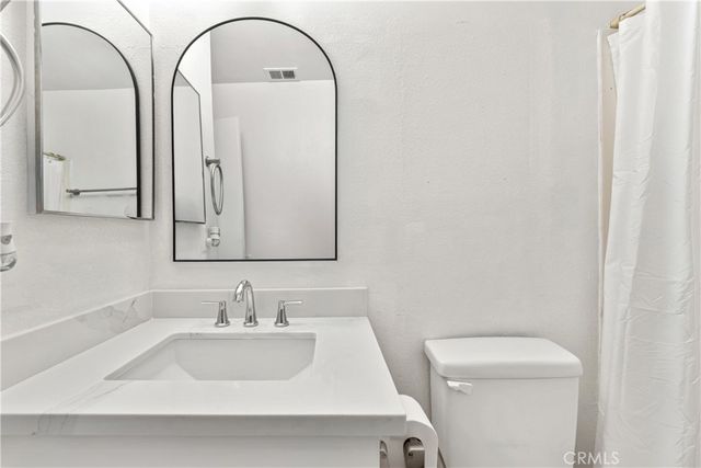 3900 W Hazard A, Santa Ana, CA 92703