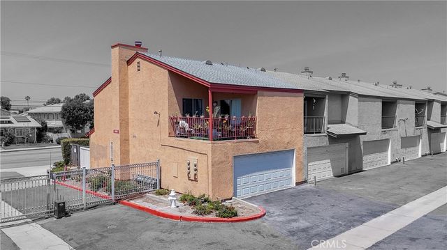 3900 W Hazard A, Santa Ana, CA 92703