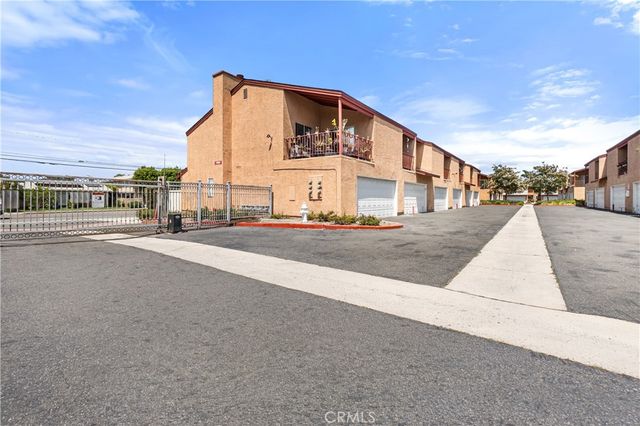 3900 W Hazard A, Santa Ana, CA 92703