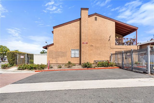 3900 W Hazard A, Santa Ana, CA 92703